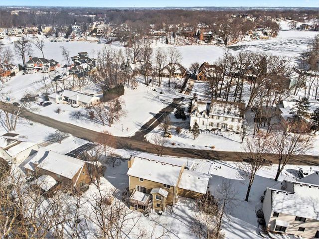 194 Wexford Road, Valparaiso, IN 46385