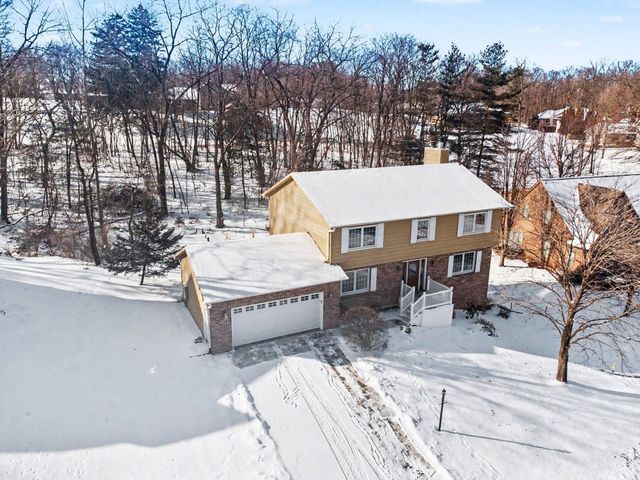 194 Wexford Road, Valparaiso, IN 46385