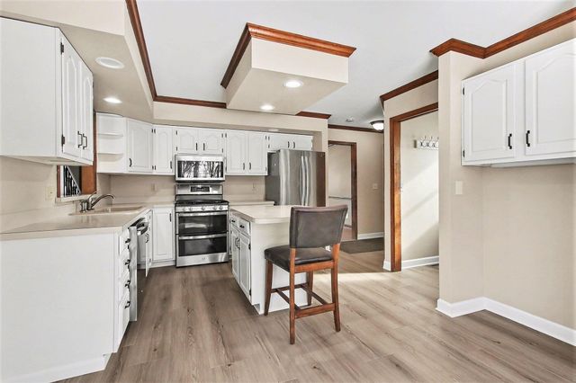 194 Wexford Road, Valparaiso, IN 46385