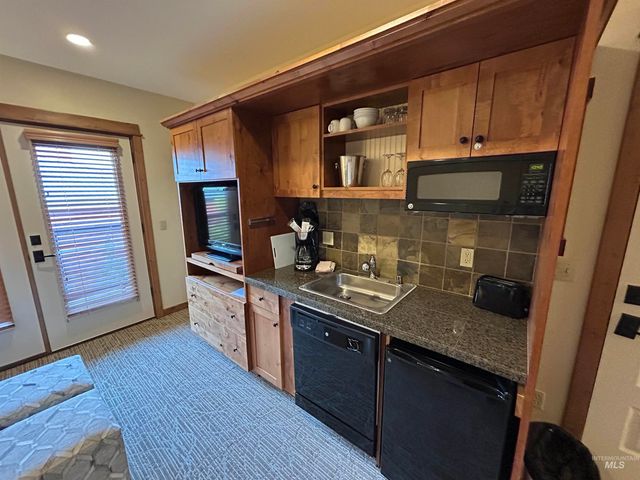 150 Morning Star Dr. 371, Kellogg, ID 83837