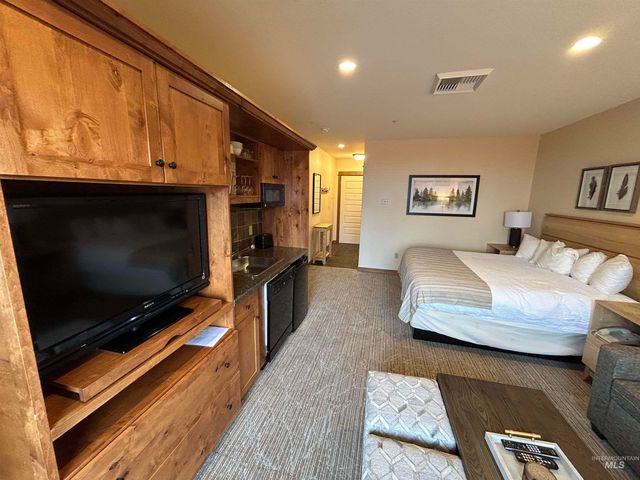 150 Morning Star Dr. 371, Kellogg, ID 83837