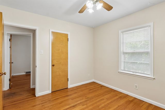 2006 50th Street, Des Moines, IA 50310