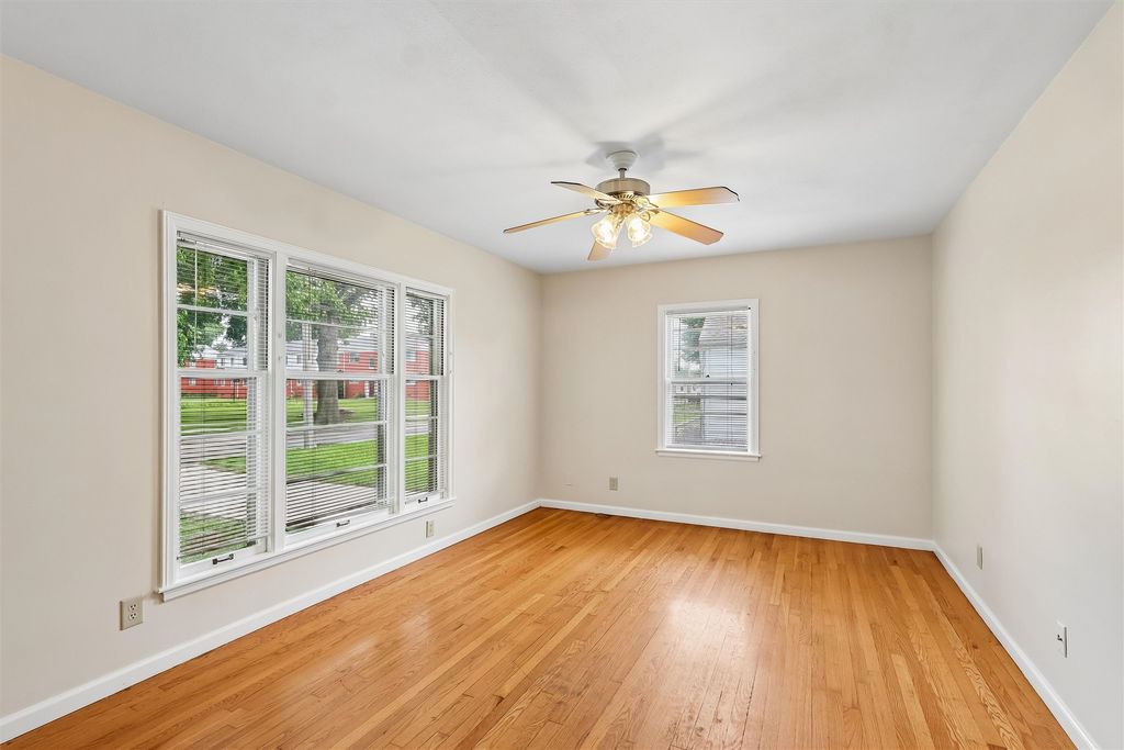 2006 50th Street, Des Moines, IA 50310