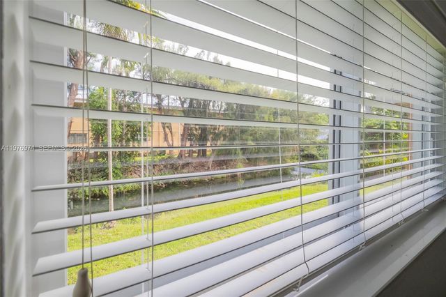 7901 SW 64th Ave 2, South Miami, FL 33143