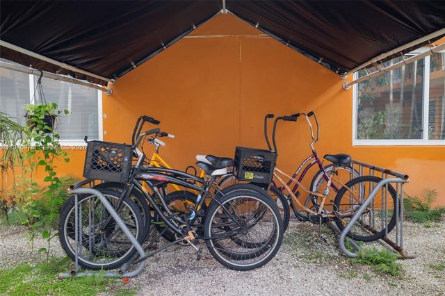 7901 SW 64th Ave 2, South Miami, FL 33143