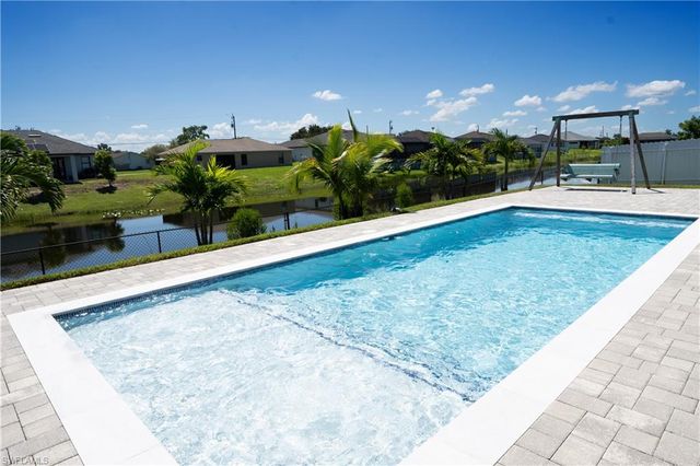 1005 NE 13th PL, Cape Coral, FL 33909