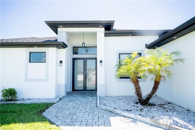 1005 NE 13th PL, Cape Coral, FL 33909
