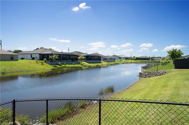 1005 NE 13th PL, Cape Coral, FL 33909