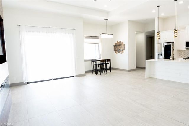 1005 NE 13th PL, Cape Coral, FL 33909