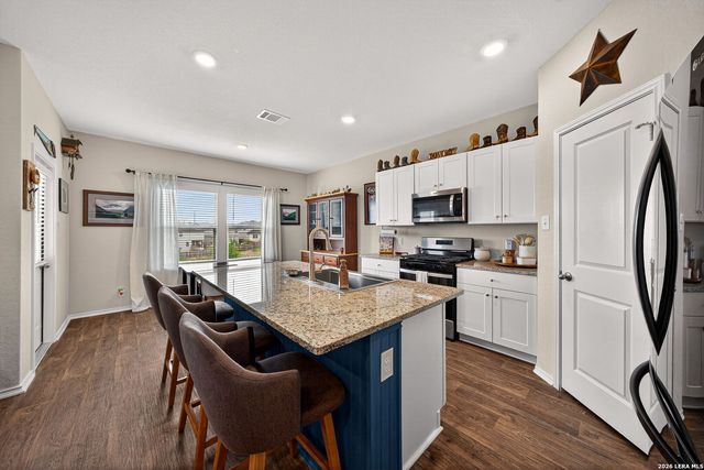 6307 EMBANKMENT RD, San Antonio, TX 78252