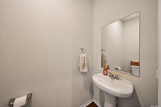 6307 EMBANKMENT RD, San Antonio, TX 78252