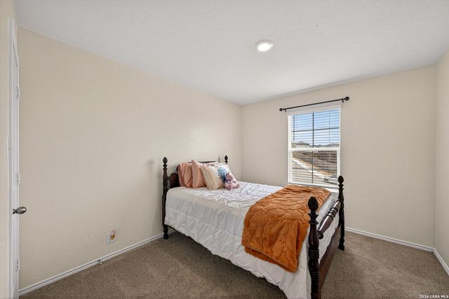 6307 EMBANKMENT RD, San Antonio, TX 78252