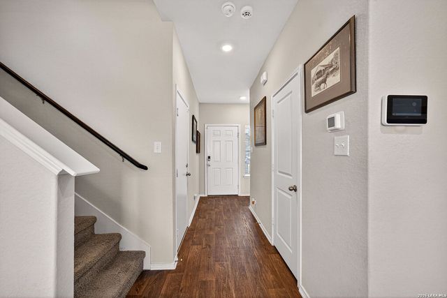 6307 EMBANKMENT RD, San Antonio, TX 78252