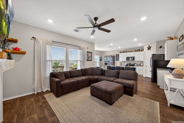 6307 EMBANKMENT RD, San Antonio, TX 78252