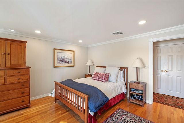 212 Humphrey Street 205, Marblehead, MA 01945