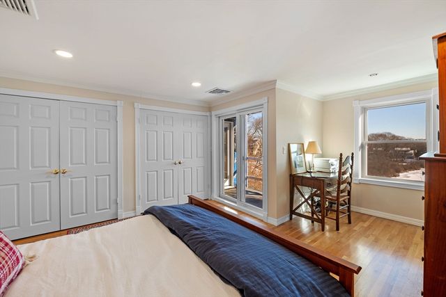 212 Humphrey Street 205, Marblehead, MA 01945