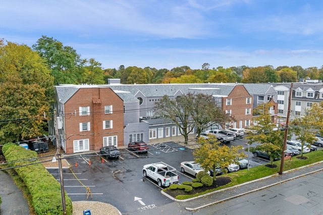 212 Humphrey Street 205, Marblehead, MA 01945