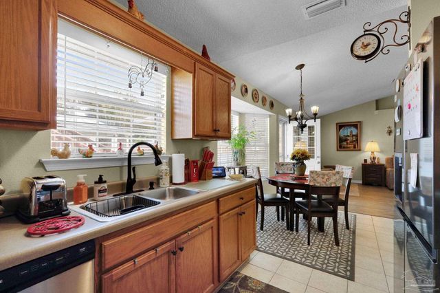 4536 Arcadia St, Milton, FL 32583