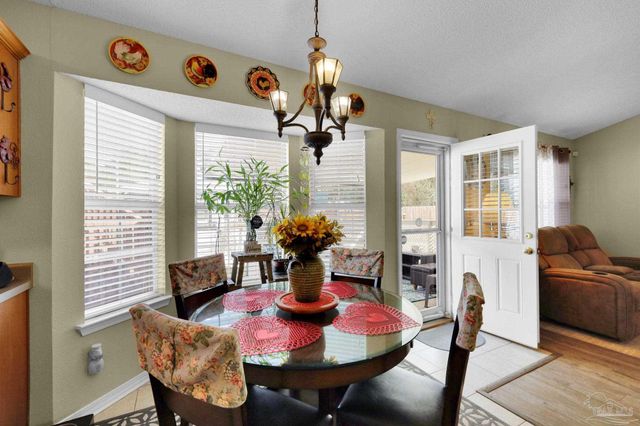 4536 Arcadia St, Milton, FL 32583