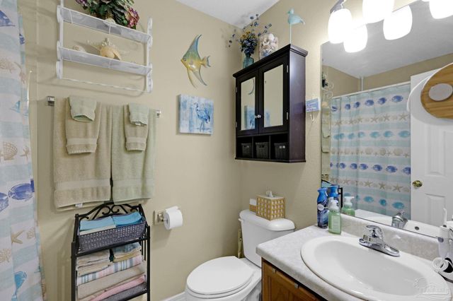 4536 Arcadia St, Milton, FL 32583