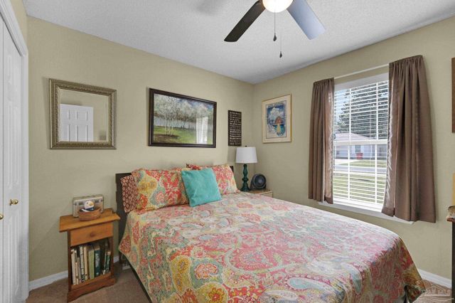 4536 Arcadia St, Milton, FL 32583