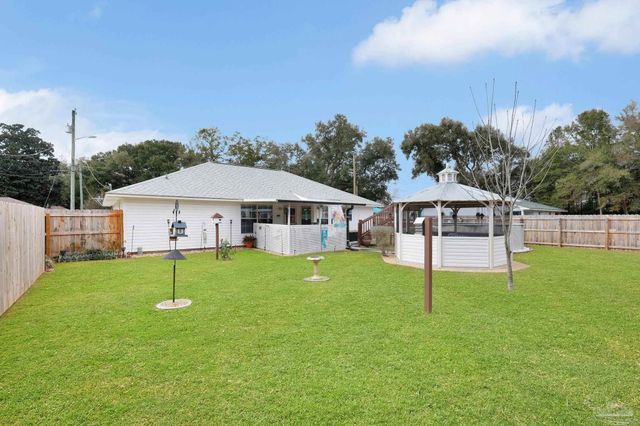 4536 Arcadia St, Milton, FL 32583