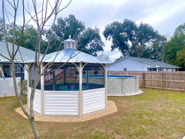 4536 Arcadia St, Milton, FL 32583