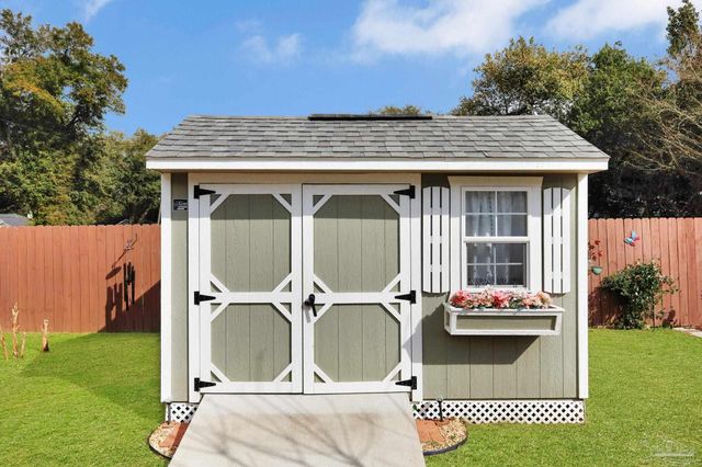 4536 Arcadia St, Milton, FL 32583