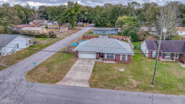 4536 Arcadia St, Milton, FL 32583