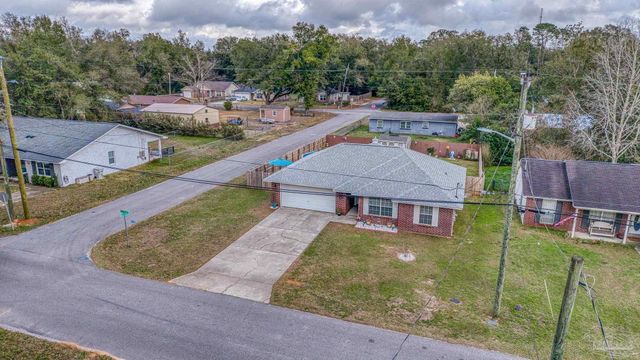 4536 Arcadia St, Milton, FL 32583