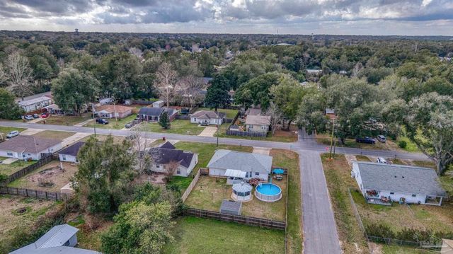 4536 Arcadia St, Milton, FL 32583