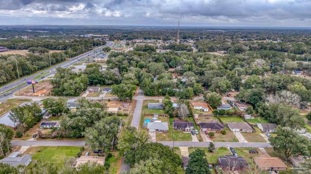 4536 Arcadia St, Milton, FL 32583