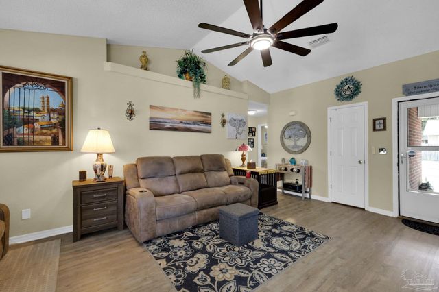 4536 Arcadia St, Milton, FL 32583