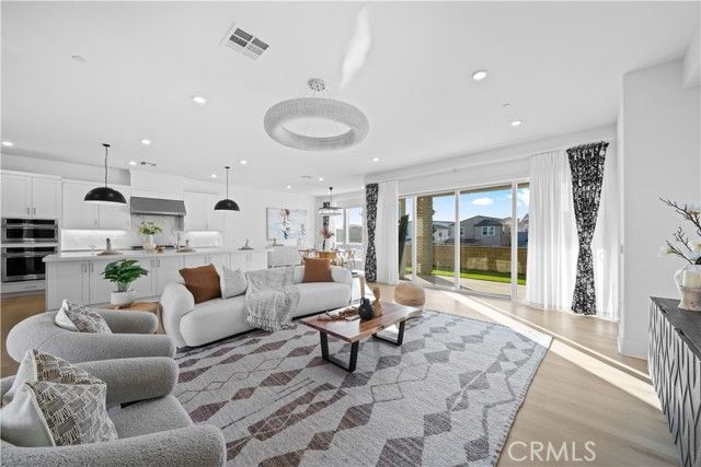 262 Sora, Irvine, CA 92618