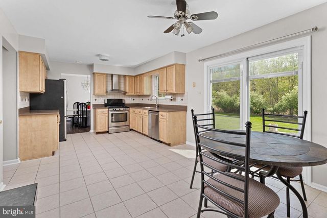 28 HIBISCUS LN, Robbinsville, NJ 08691