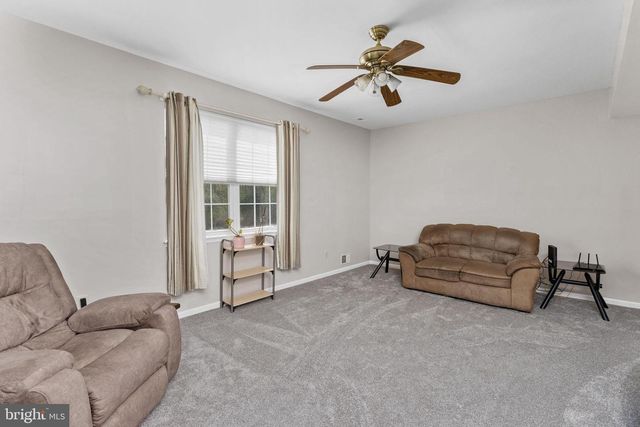 28 HIBISCUS LN, Robbinsville, NJ 08691