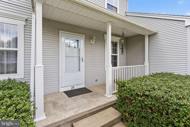 28 HIBISCUS LN, Robbinsville, NJ 08691