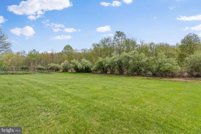 28 HIBISCUS LN, Robbinsville, NJ 08691