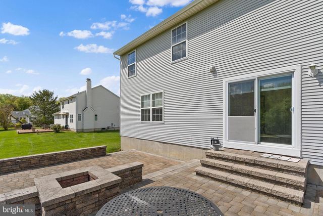 28 HIBISCUS LN, Robbinsville, NJ 08691