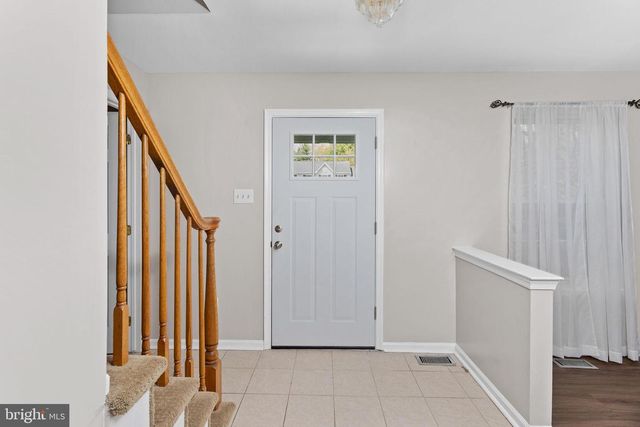 28 HIBISCUS LN, Robbinsville, NJ 08691