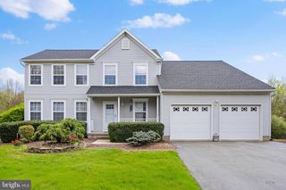 28 HIBISCUS LN, Robbinsville, NJ 08691
