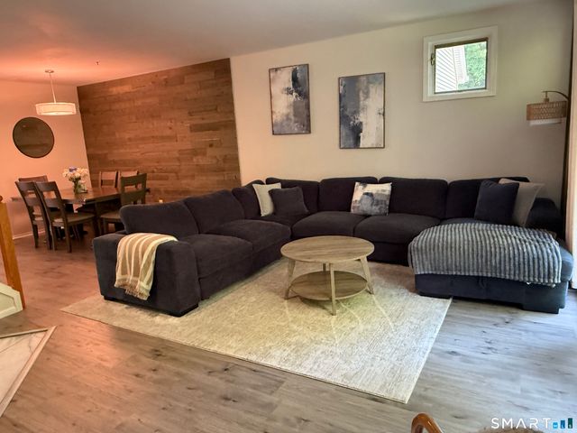 42 Summerfield Gardens 42, Shelton, CT 06484