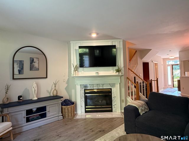 42 Summerfield Gardens 42, Shelton, CT 06484