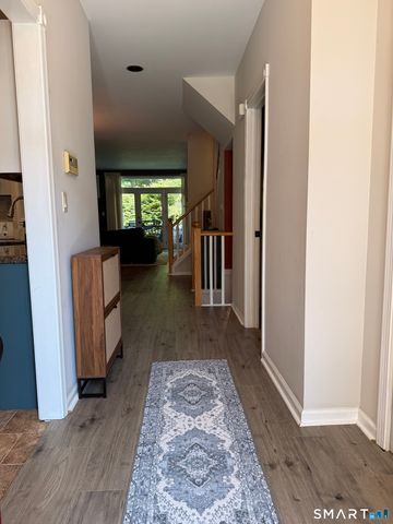 42 Summerfield Gardens 42, Shelton, CT 06484