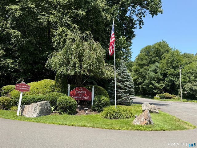 42 Summerfield Gardens 42, Shelton, CT 06484