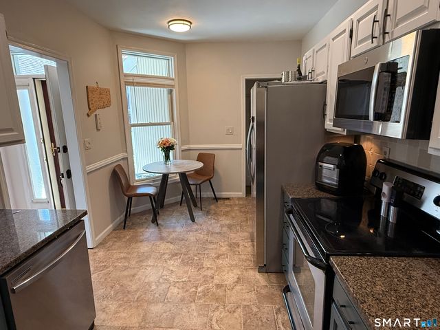 42 Summerfield Gardens 42, Shelton, CT 06484