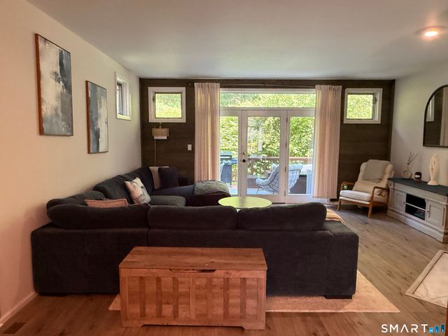 42 Summerfield Gardens 42, Shelton, CT 06484