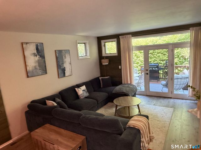 42 Summerfield Gardens 42, Shelton, CT 06484