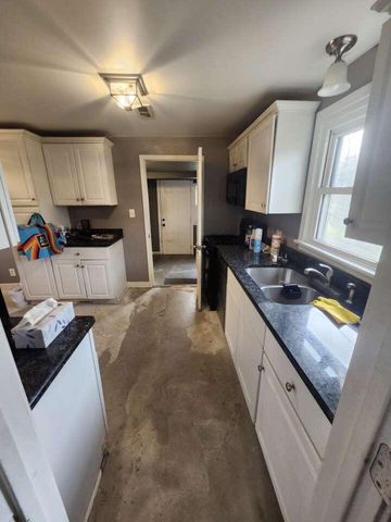 201 E 13th Place, Hobart, IN 46342