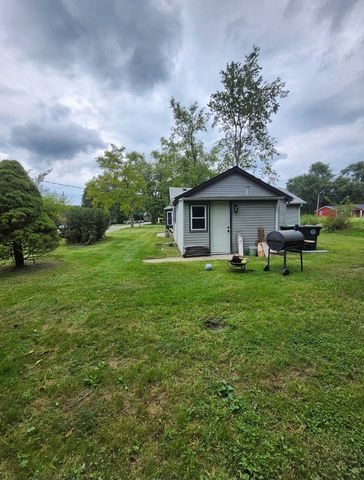 201 E 13th Place, Hobart, IN 46342